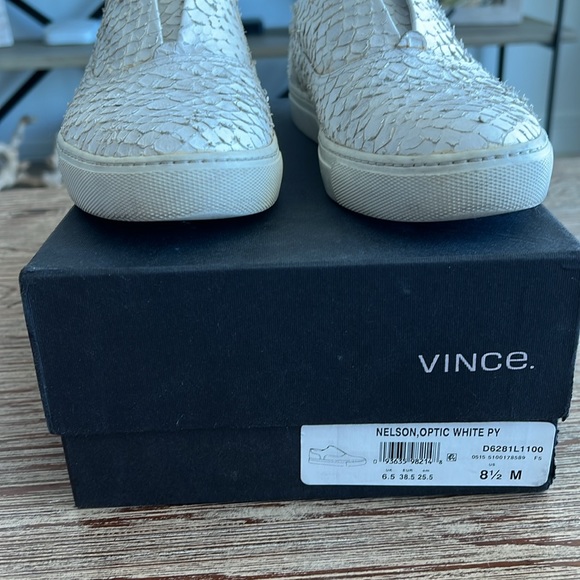 Vince size 8.5 NELSON PYTHON EMBOSSED SLIP-ON in Optic White - Picture 2 of 6